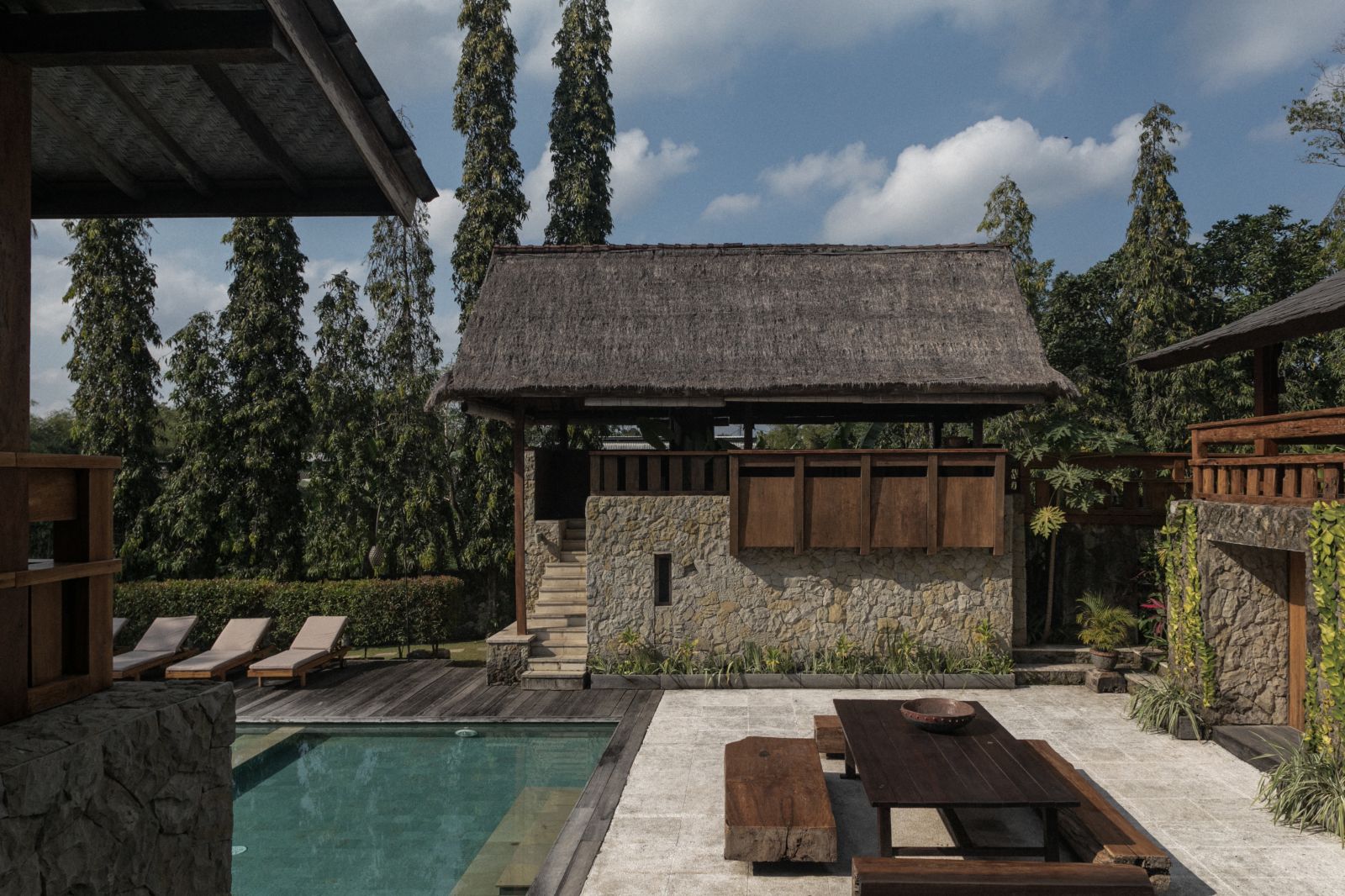 GRANDEUR ESTATE